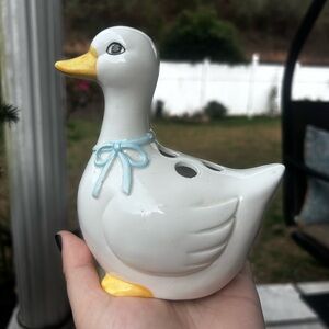 Ceramic Duck Toothbrush Holder - White & Yellow